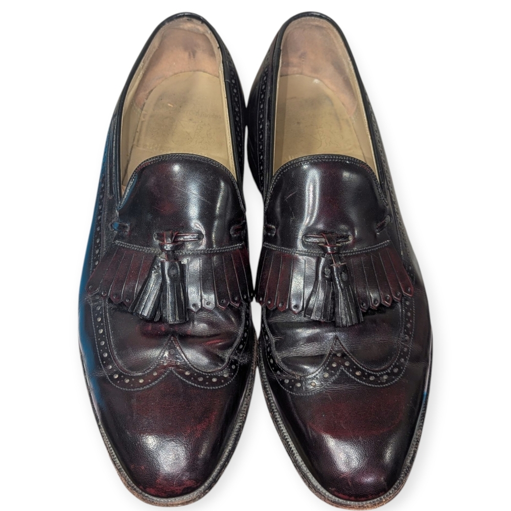 Johnson& Murphy Burgundy wingtip Oxford loafer with tassels Size 9.5